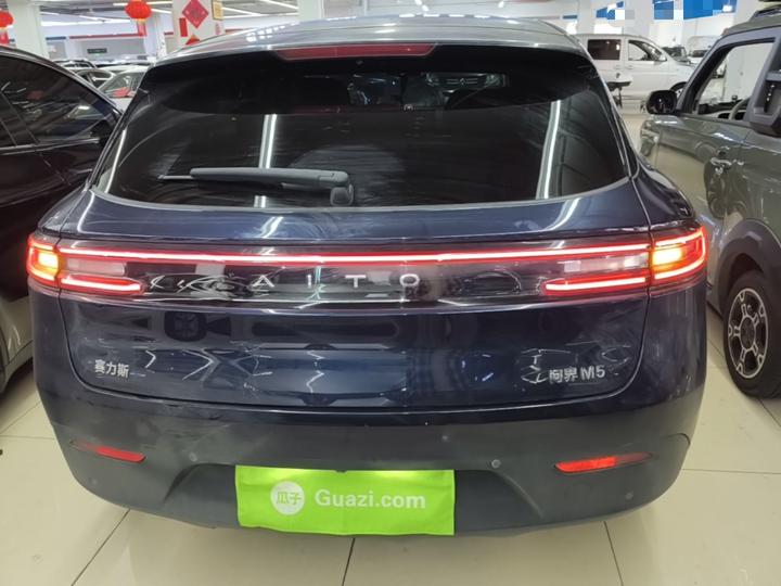 HIMA AITO M5 2022 EREV AWD photo 3