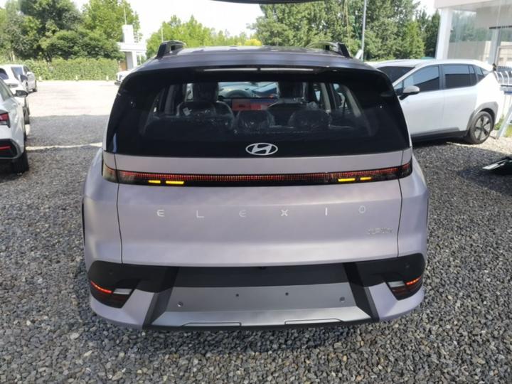 EO 2025 RWD SMART 64.2kWh photo 3