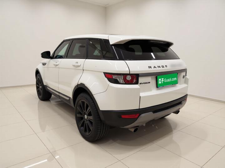 Range Rover Evoque 2015 2.0T 5-Door photo 4