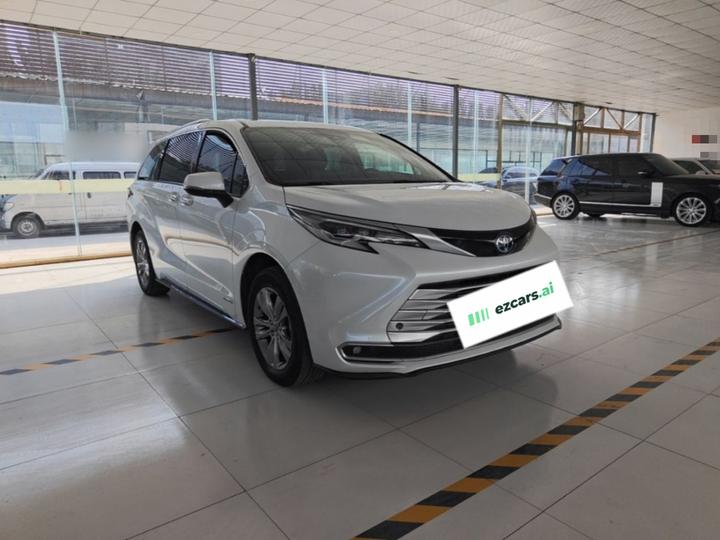 Sienna 2021 2.5L Hybrid Platinum photo 3