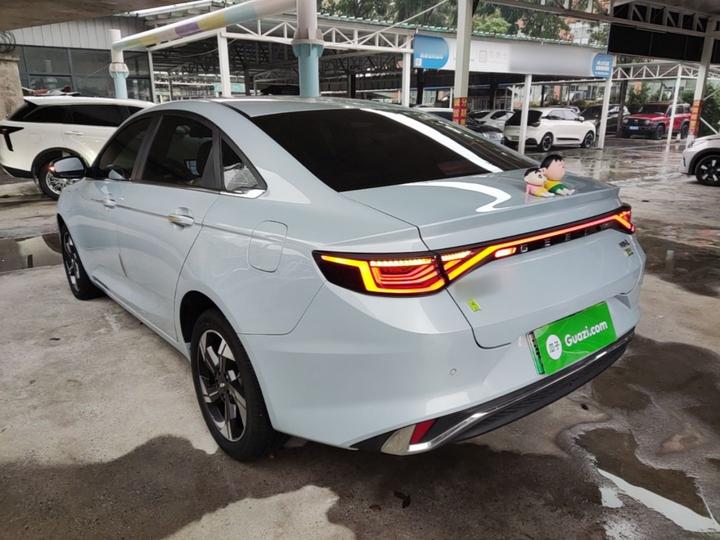 Emgrand L HiP 2022 1.5TD-DHT Pro 100KM Super photo 4