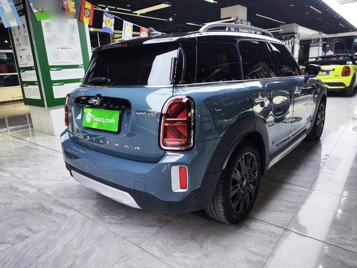 2021 1.5T COOPER ALL4 photo 6