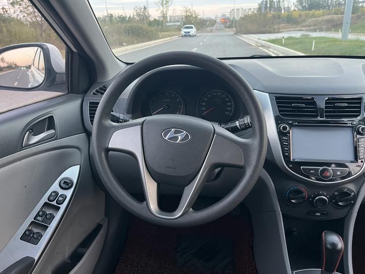 Verna 2014 1.4L AT Smart GLS photo 3