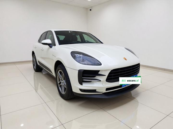 2018 Macan 2.0T photo 3