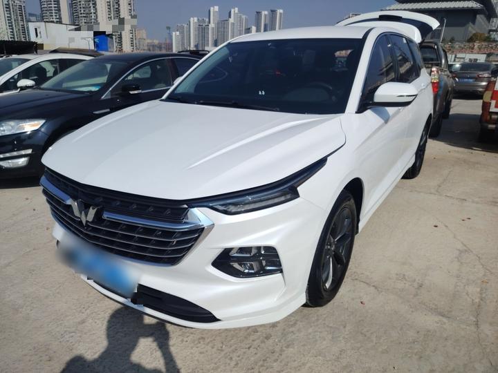 Wuling 2020 1.5T CVT Premium