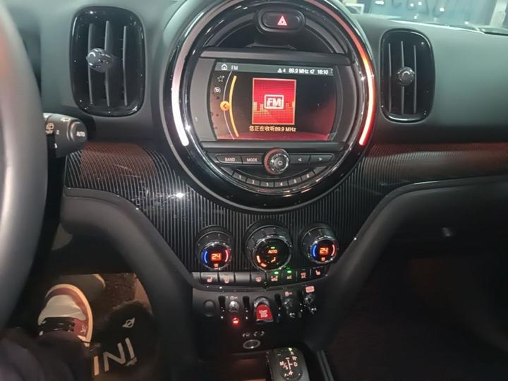 2017 1.5T COOPER ALL4 Wagon photo 8
