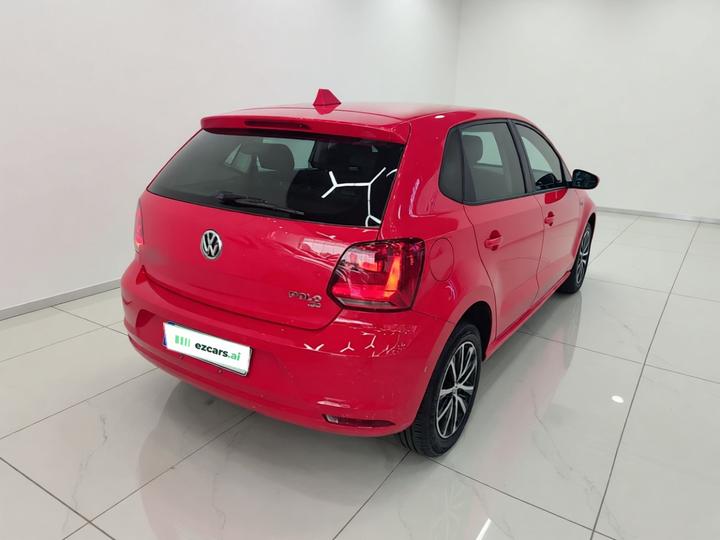 Polo 2016 1.6L AT Comfort photo 4