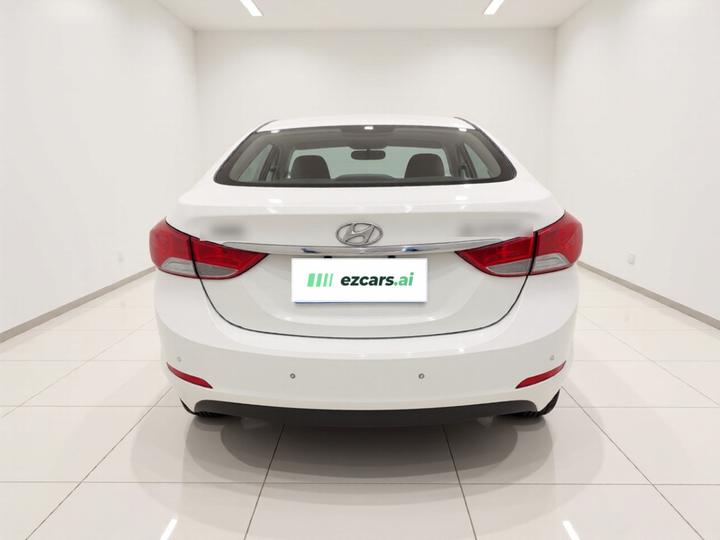 Elantra 2015 1.6L MT Leading photo 5