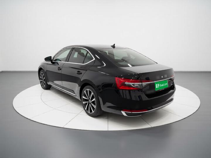 Superb 2024 TSI280 DSG Exclusive photo 4