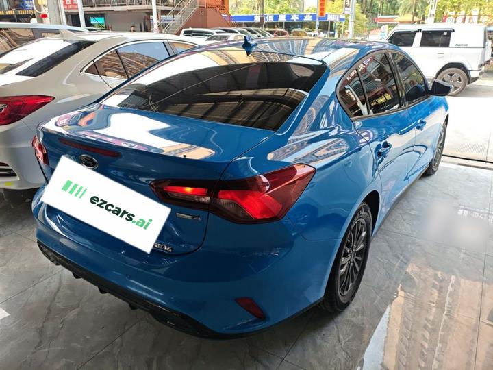 Focus 2022 Sedan EcoBoost 180 AT photo 4