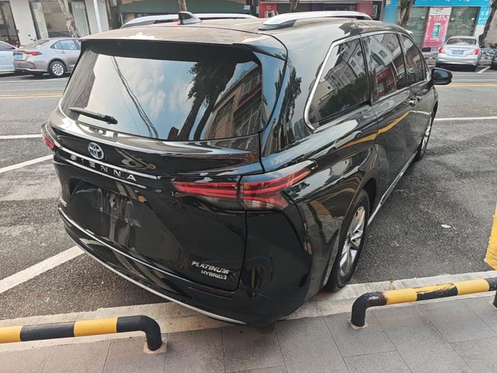Sienna 2021 2.5L Hybrid Platinum photo 6