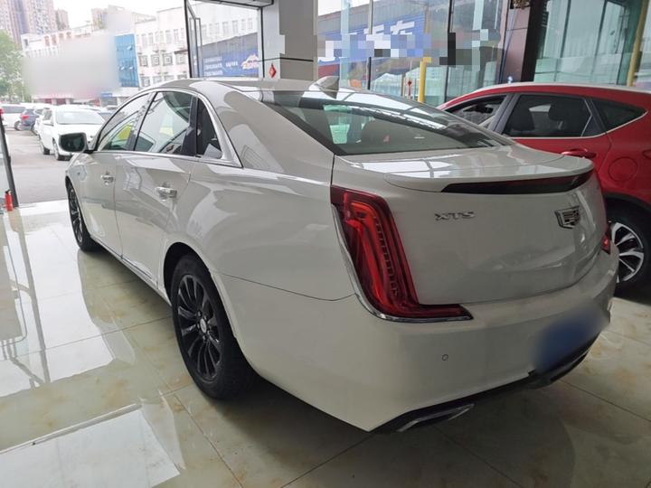 XTS 2018 28T Tech photo 4