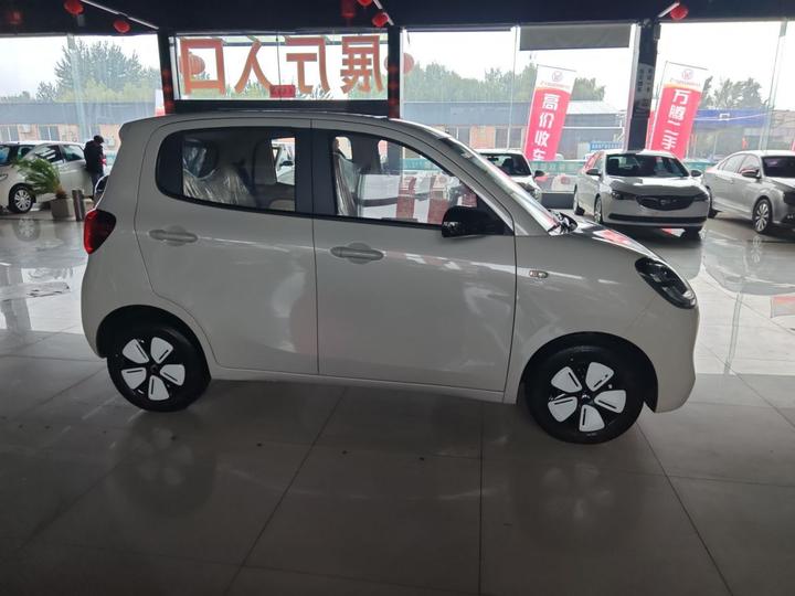 Hongguang MINIEV 2025 4th Gen 4-Door photo 2