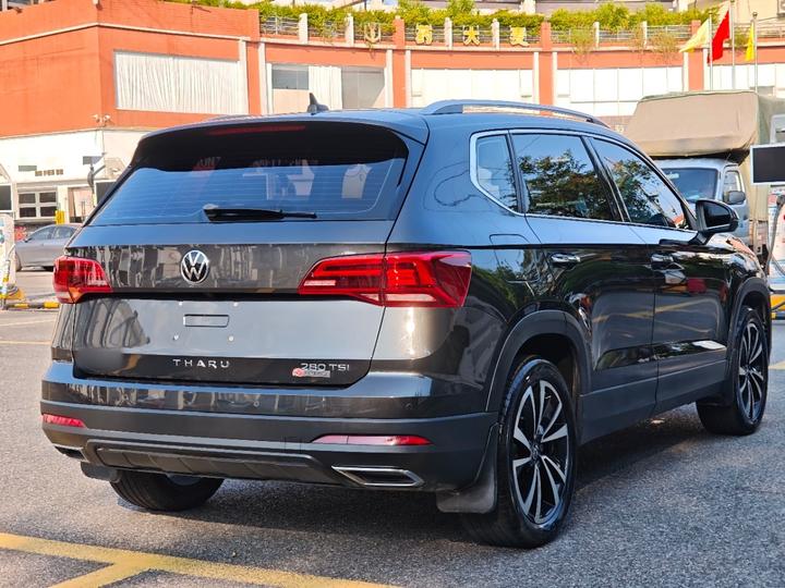 Tharu 2022 280TSI RWD Luxury photo 6