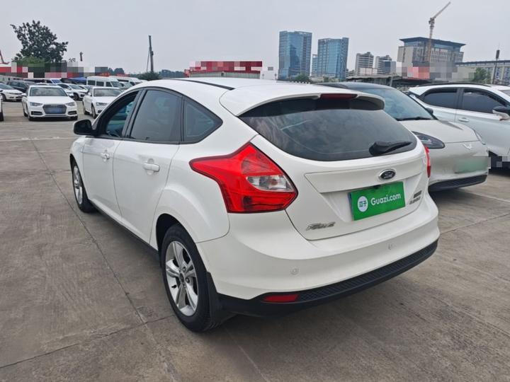 Focus 2012 Hatchback 1.6L AT photo 4