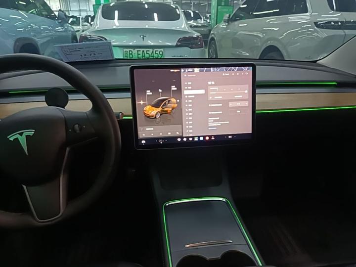 Model 3 2022 RWD photo 8
