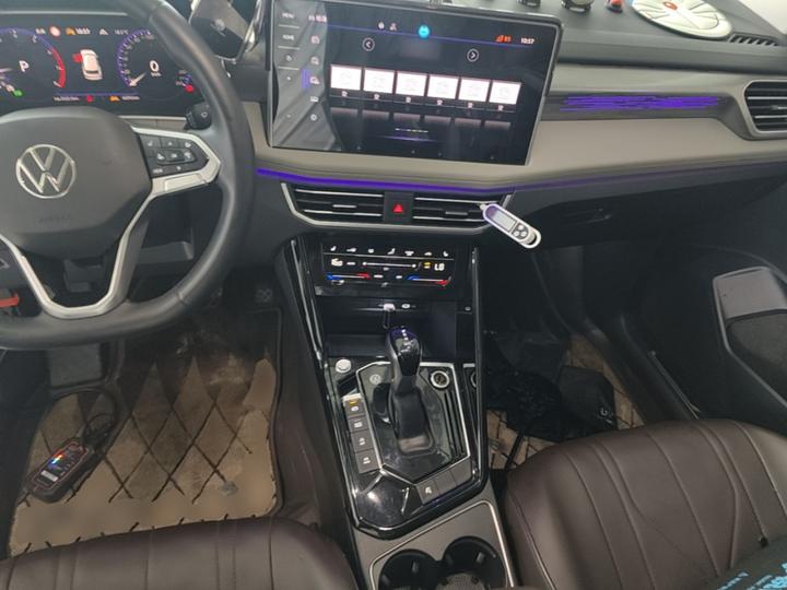Tayron 2023 330TSI RWD R-Line photo 5