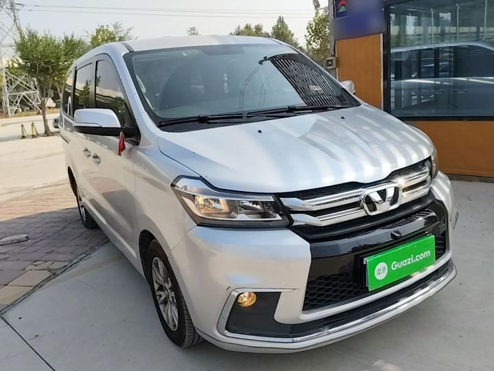Huasong 7 2017 2.0T AT Standard photo 3