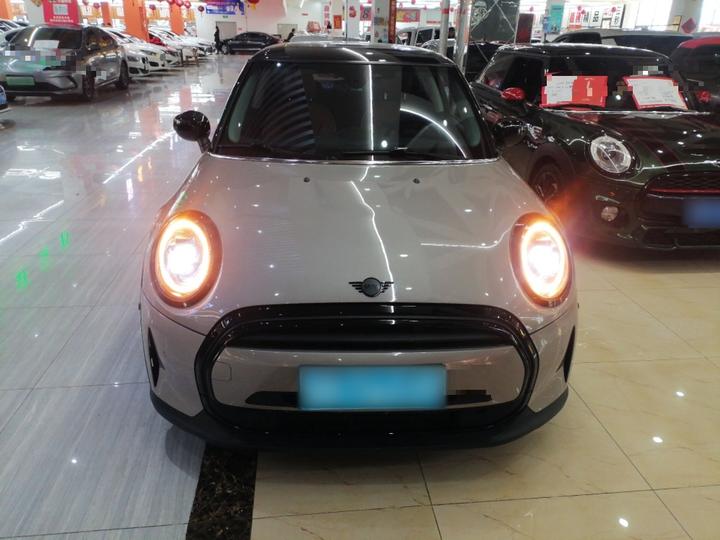 2022 1.5T COOPER photo 2