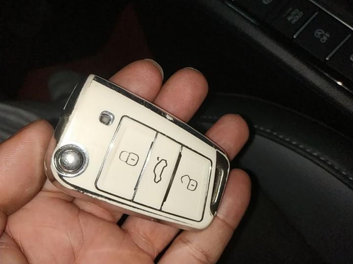 Sagitar 2022 280TSI DSG Excellence photo 8