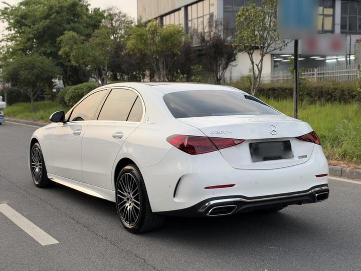 C-Class 2023 Facelift C 260 L Sport photo 4