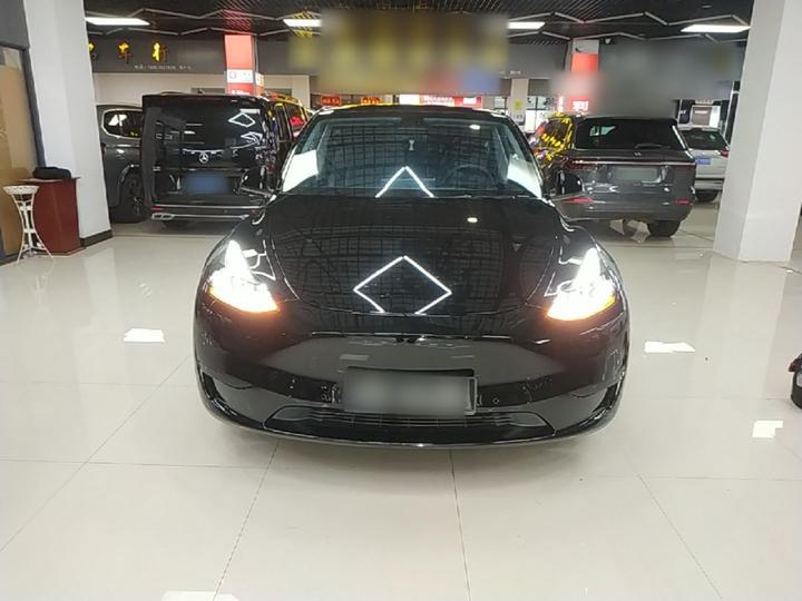 Model Y 2023 RWD photo 2