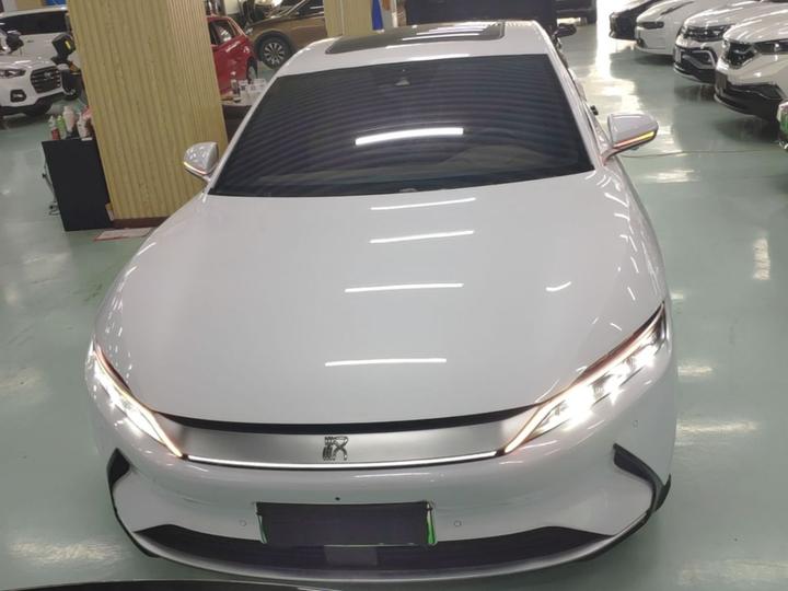 Han 2020 EV Extended Range Luxury photo 2