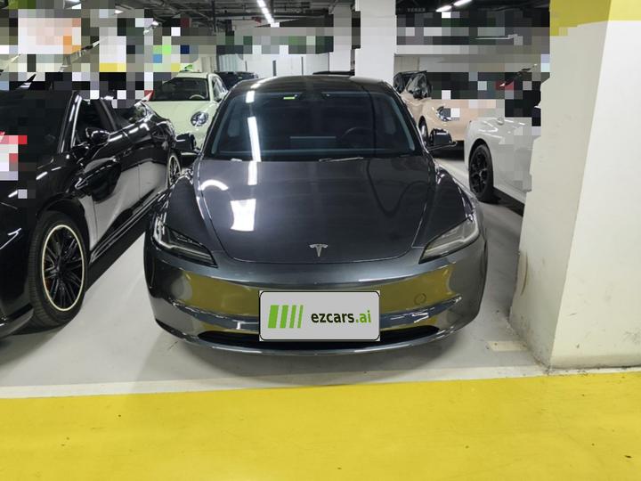 Model 3 2023 RWD photo 2