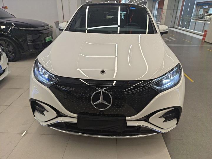 EQE SUV 2023 350 4MATIC photo 2