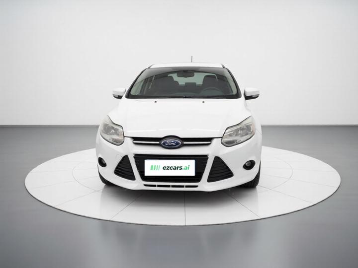 Focus 2012 Hatchback 1.6L AT Comfort photo 2