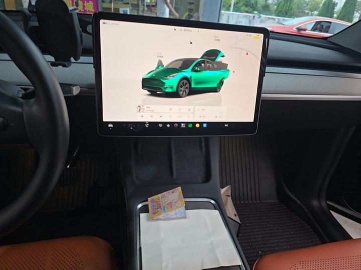 Model Y 2023 RWD photo 7