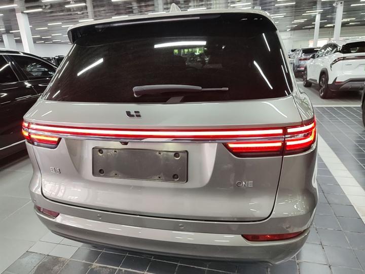 Li Auto ONE 2021 EREV 6-Seater photo 3