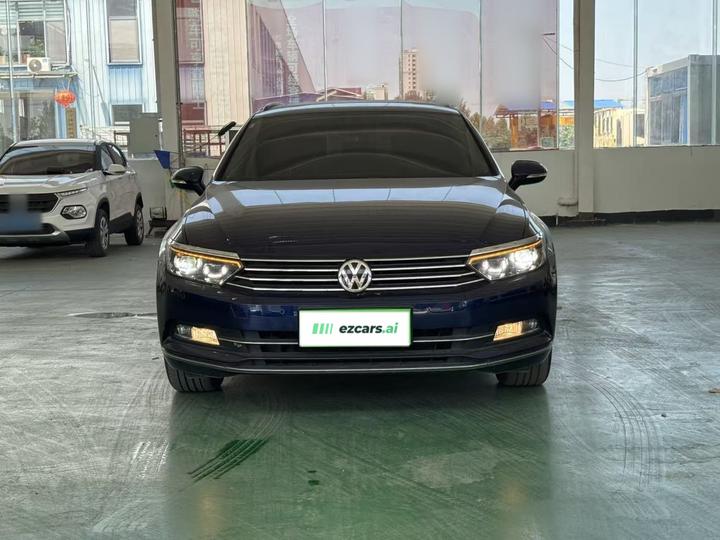 2018 380TSI RWD photo 2