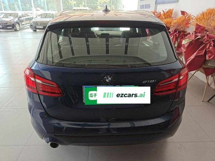 2 Series Wagon 2018 218i Exclusive Sport Package photo 5