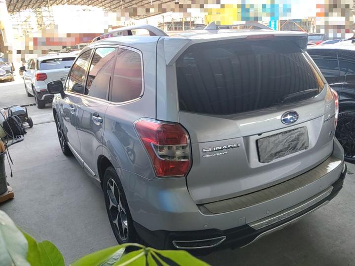 Forester 2015 2.0i Anniversary Edition photo 4