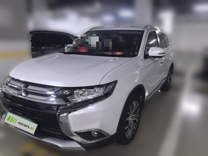 Outlander 2018 2.4L AWD Elite 5-Seater
