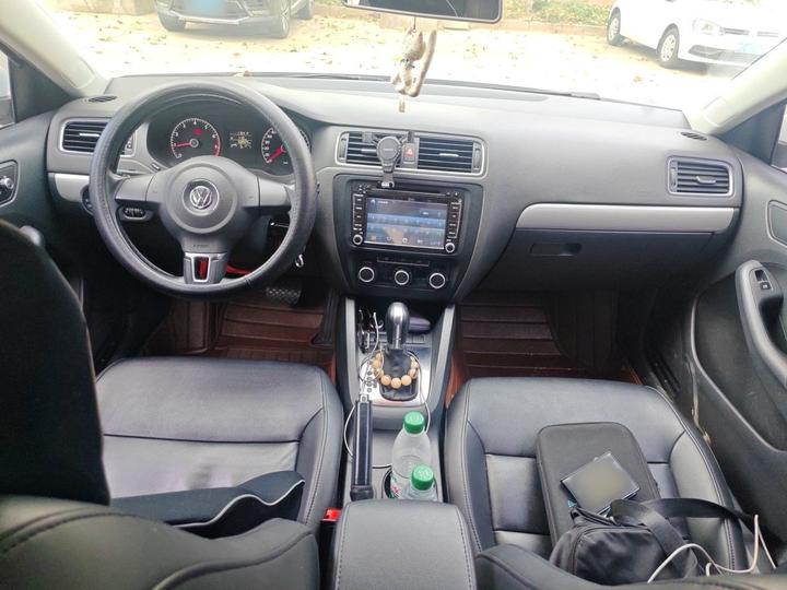 Sagitar 2014 Facelift 1.6L AT Comfort photo 5