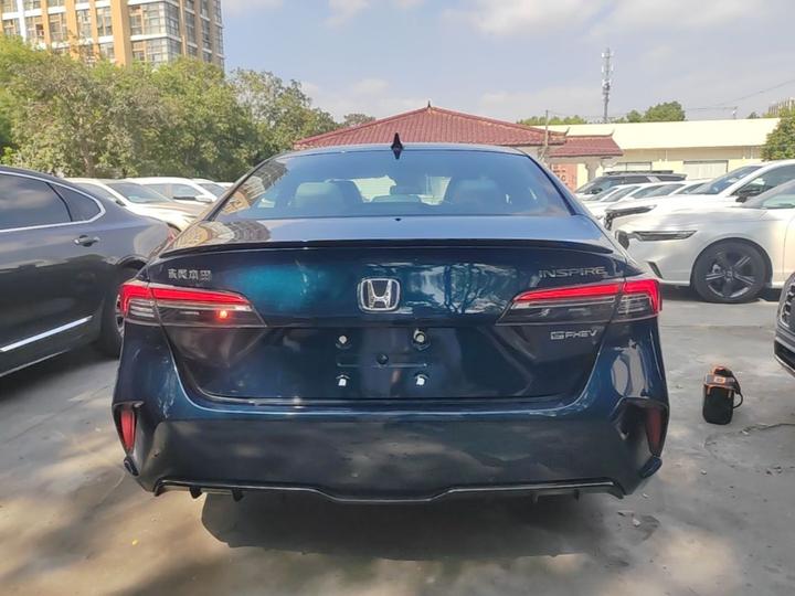 EV 2023 e:PHEV photo 3