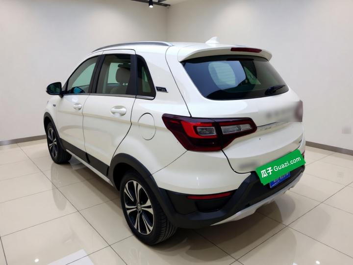 BAIC X25 2015 1.5L MT Elite photo 4