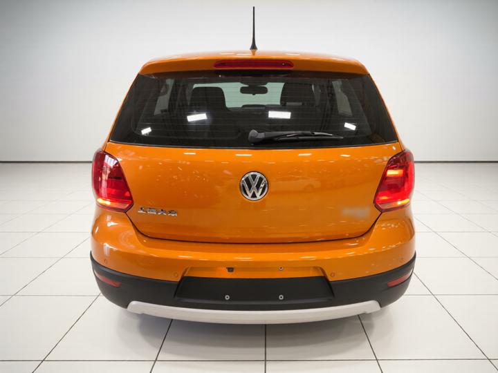 2016 1.6L Cross Polo AT photo 3