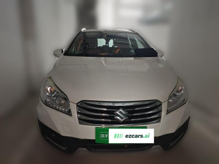 2014 1.6L CVT RWD Elite photo 2