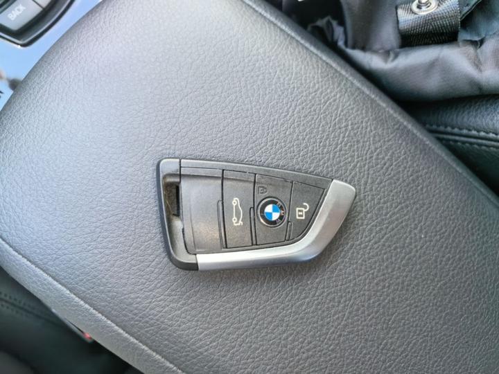 1 Series 2018 118i Sport photo 8