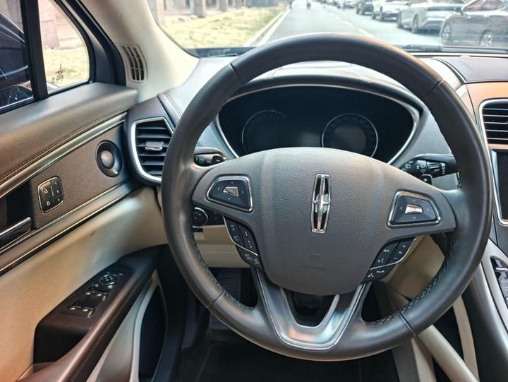 MKX 2017 2.0T AWD photo 2