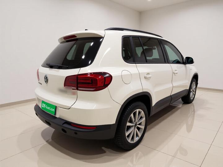 Tiguan 2015 1.8TSI AT RWD Comfort photo 6