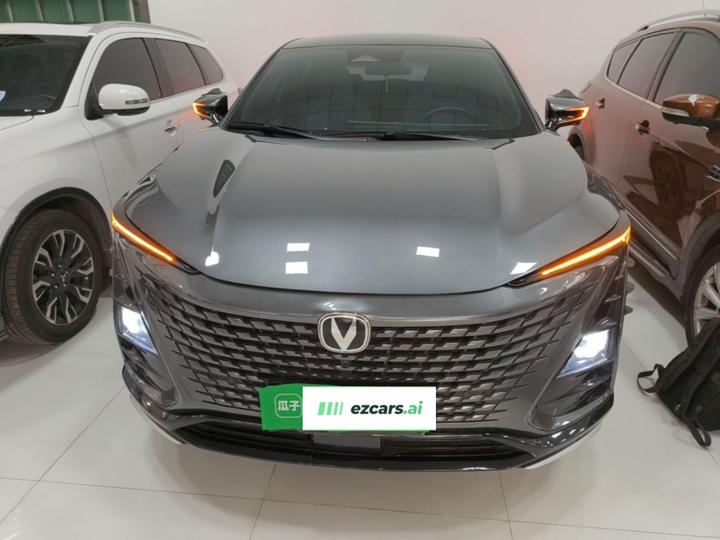 UNI-T 2023 2nd Gen 1.5T Premium photo 2