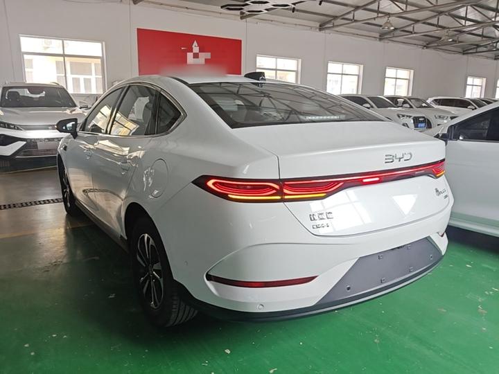 Qin PLUS 2025 DM-i ADAS 120KM photo 4