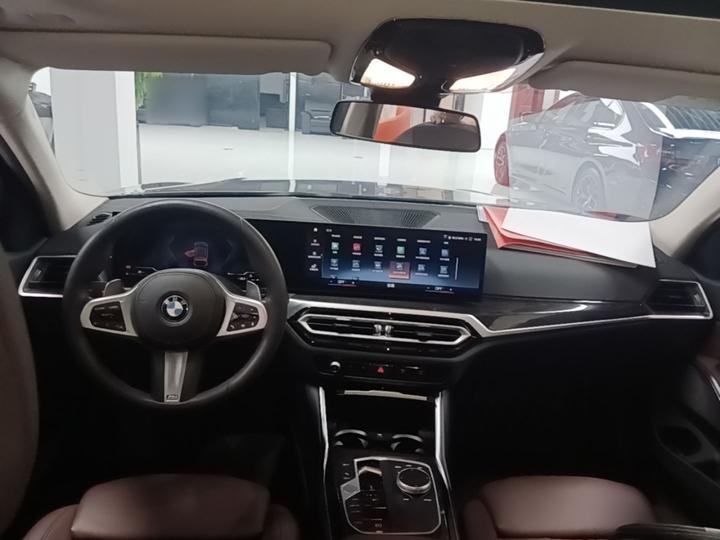 3 Series 2023 325Li M Sport Package photo 5