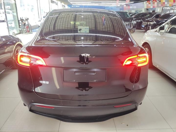 Model Y 2022 Facelift Long Range AWD photo 3