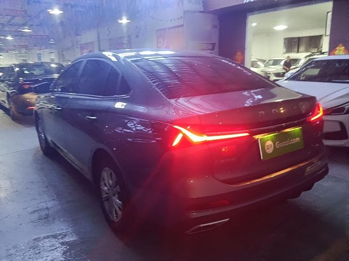 i5 2023 1.5L CVT Luxury photo 4