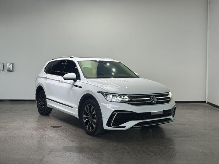 Tiguan L 2023 330TSI AT RWD R-Line Flagship photo 3
